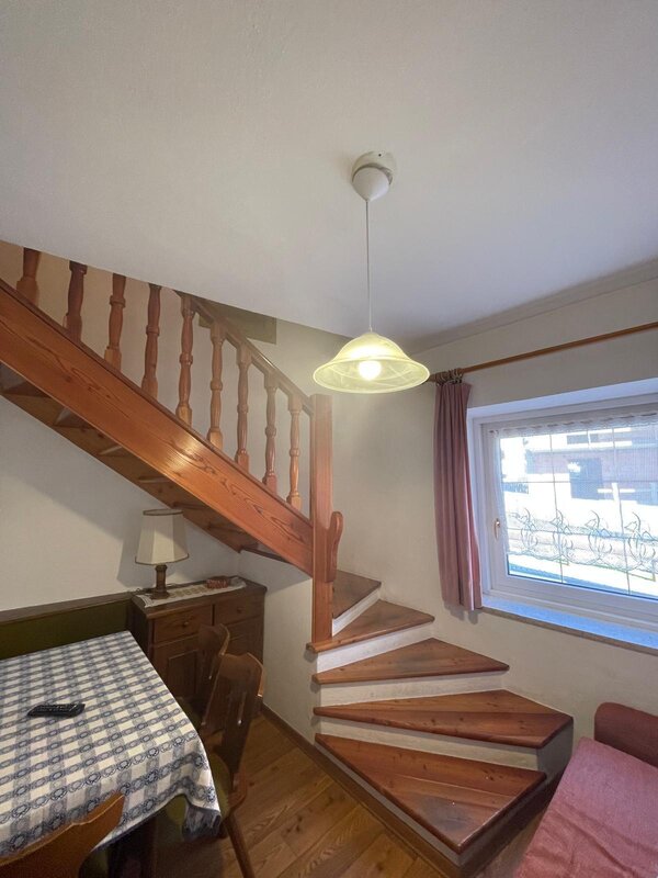 Scala interna che porta al piano superiore